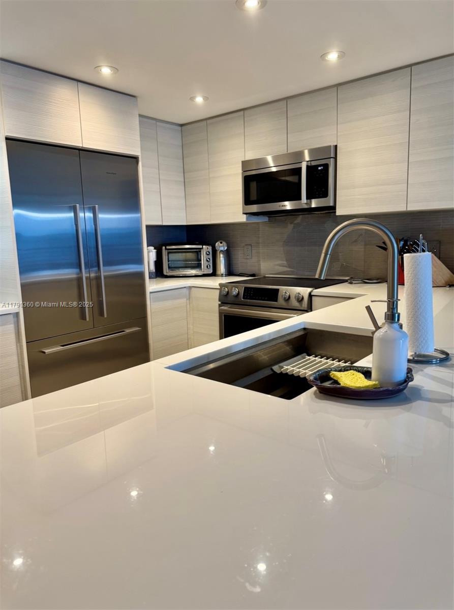 Eden Isles Condominium - Residential