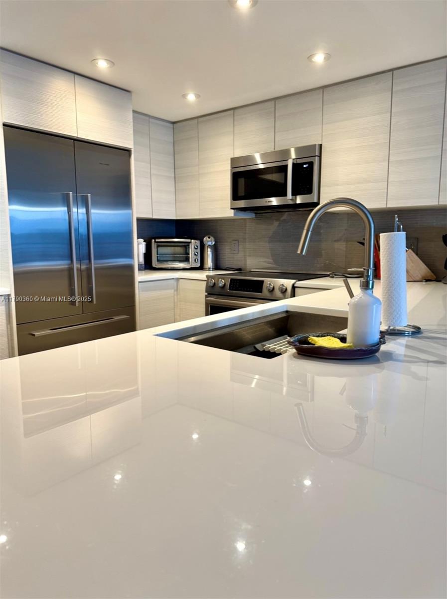 Eden Isles Condominium - Residential