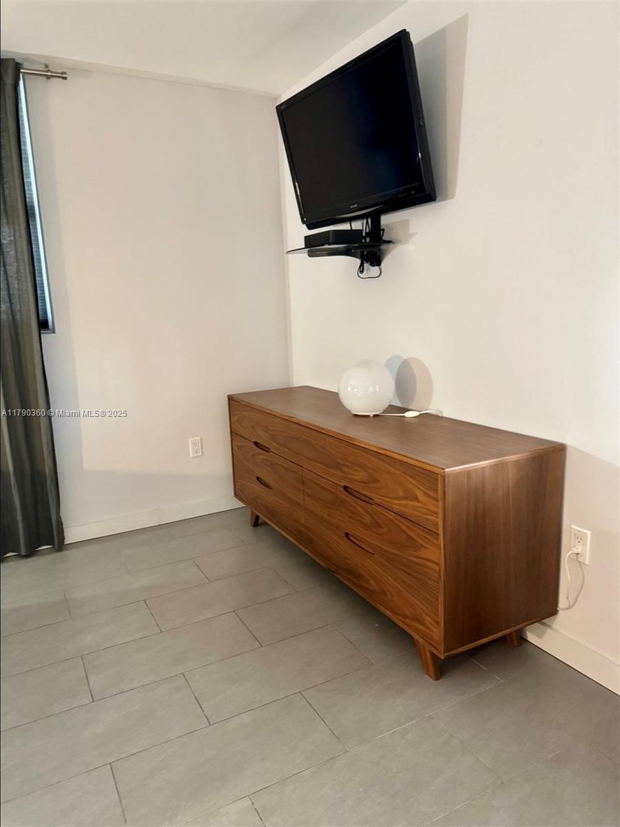 Eden Isles Condominium - Residential