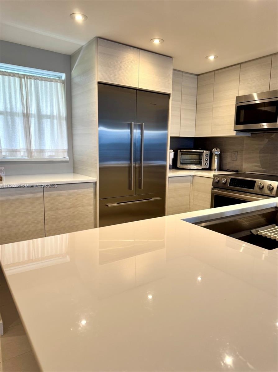 Eden Isles Condominium - Residential