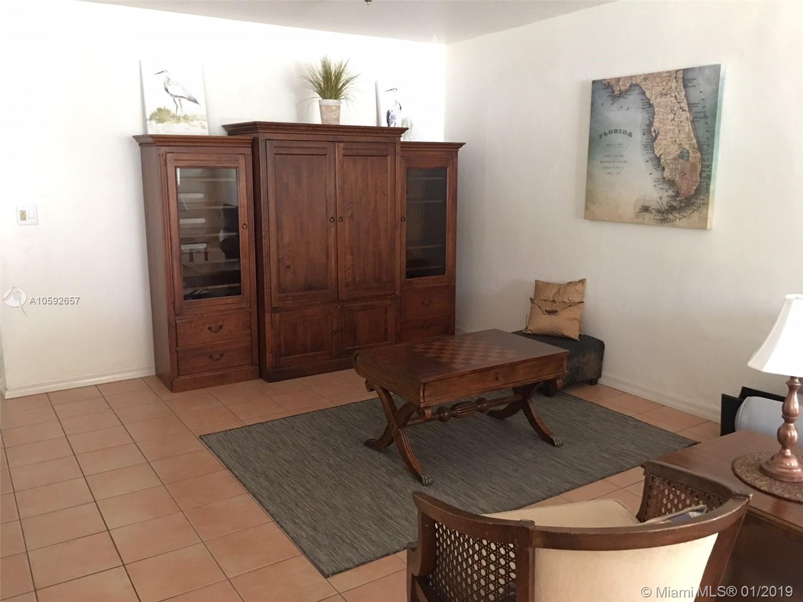 TROPICAL ISLE HOMES SUB 4 - Residential