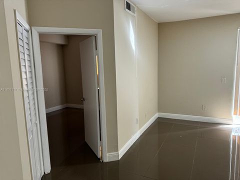 18324 NW 68th Ave B Hialeah FL 33015