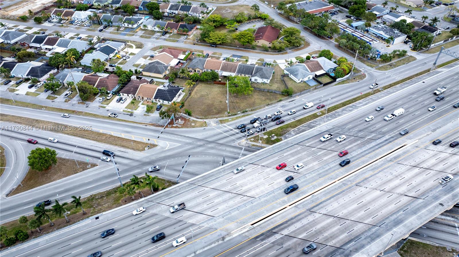 RICHMOND HEIGHTS ESTATES - Land