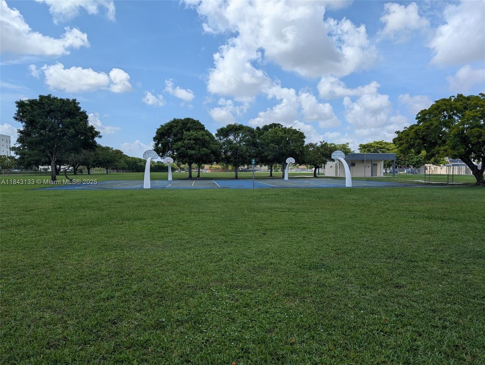 CALUSA CLUB ESTATES 5TH A - Residential