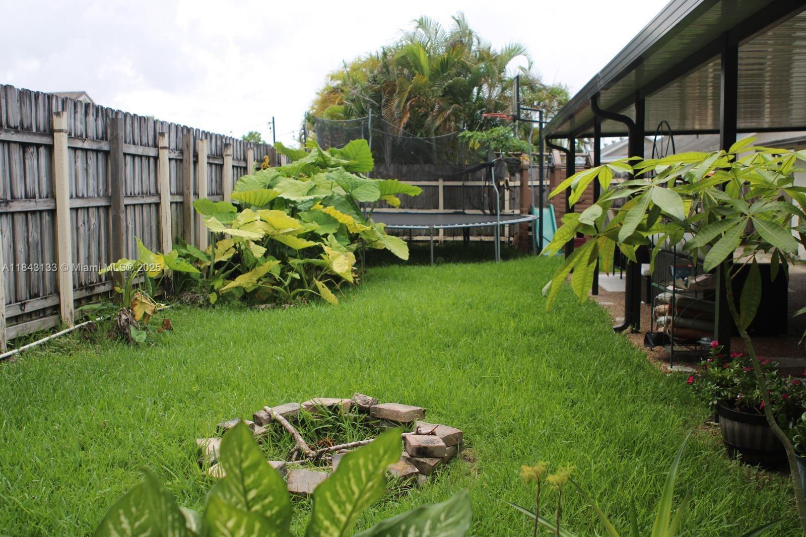 CALUSA CLUB ESTATES 5TH A - Residential