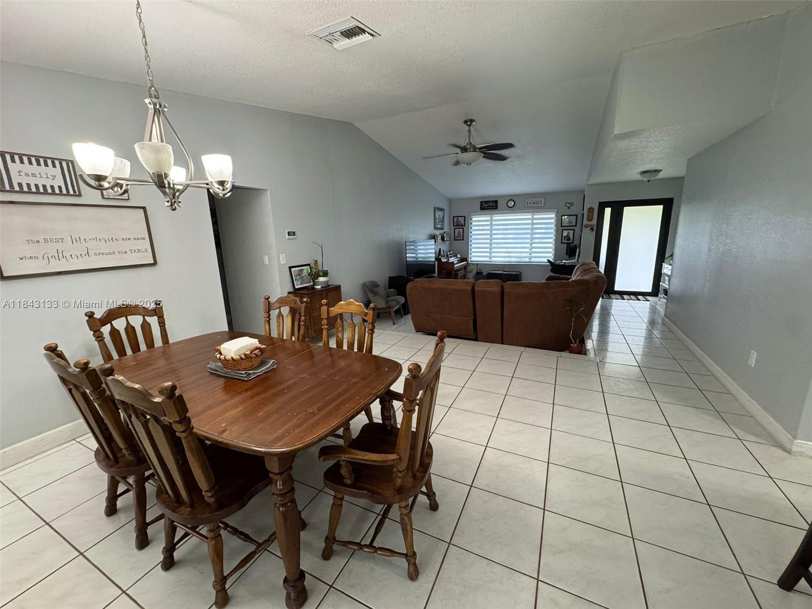 CALUSA CLUB ESTATES 5TH A - Residential