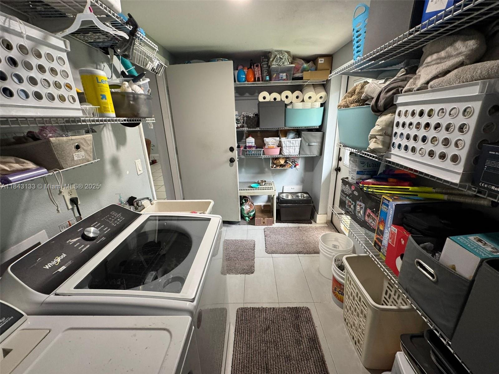 CALUSA CLUB ESTATES 5TH A - Residential