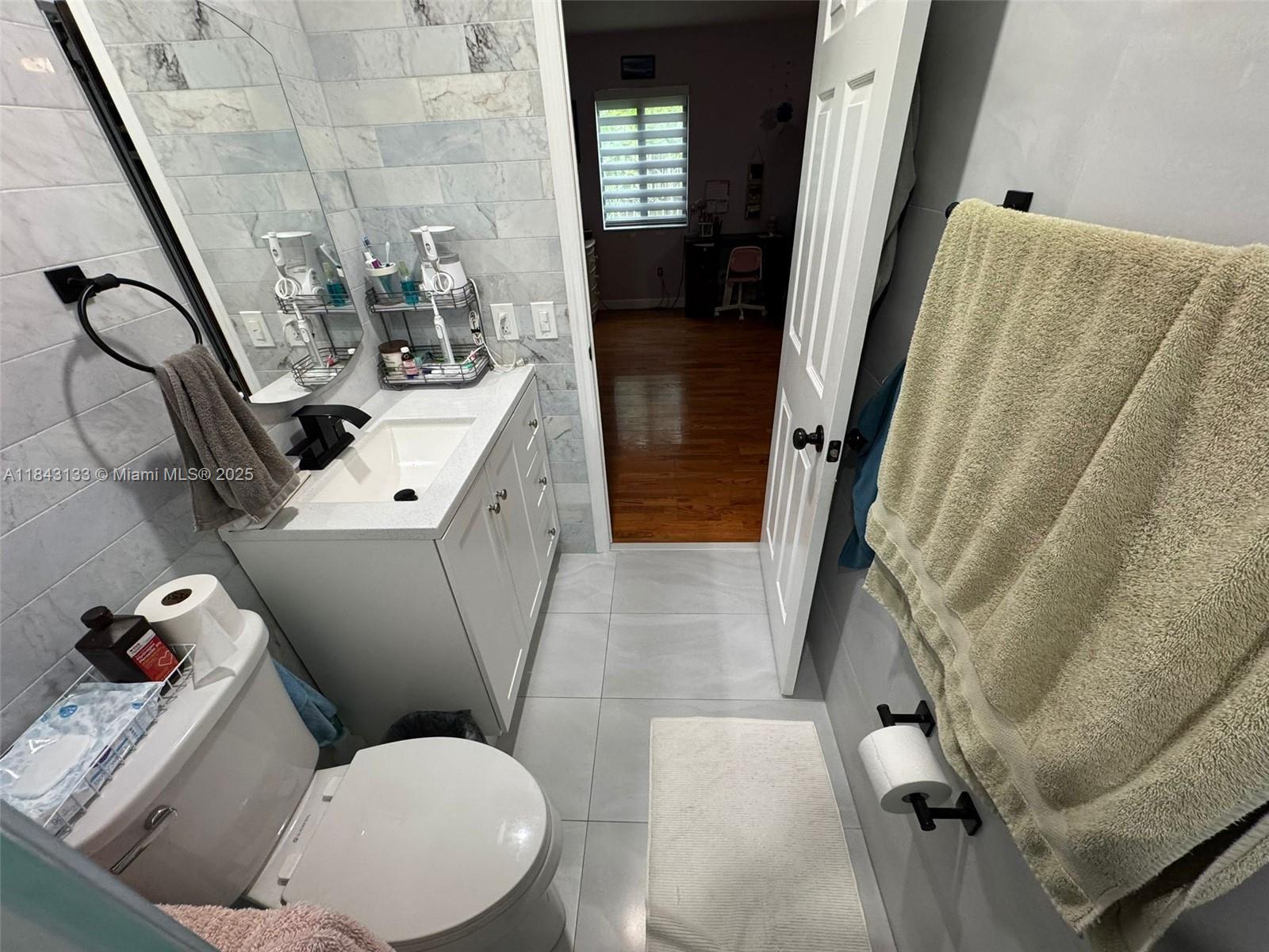 CALUSA CLUB ESTATES 5TH A - Residential