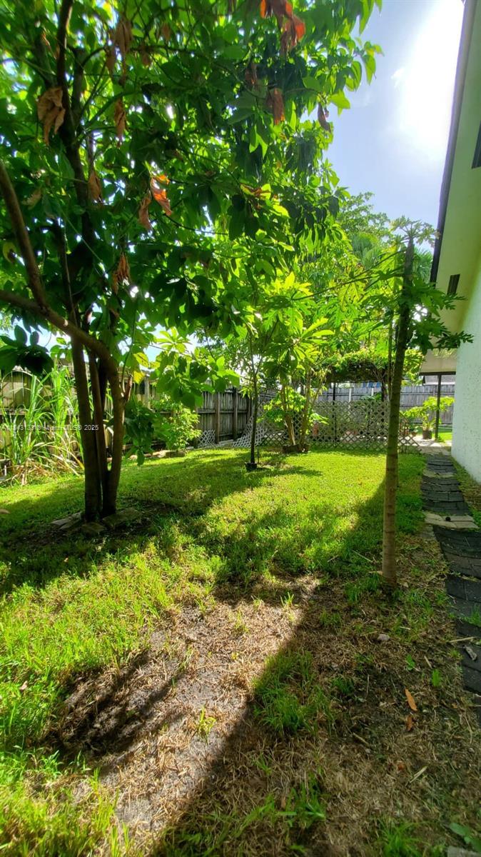 CALUSA CLUB ESTATES 5TH A - Residential