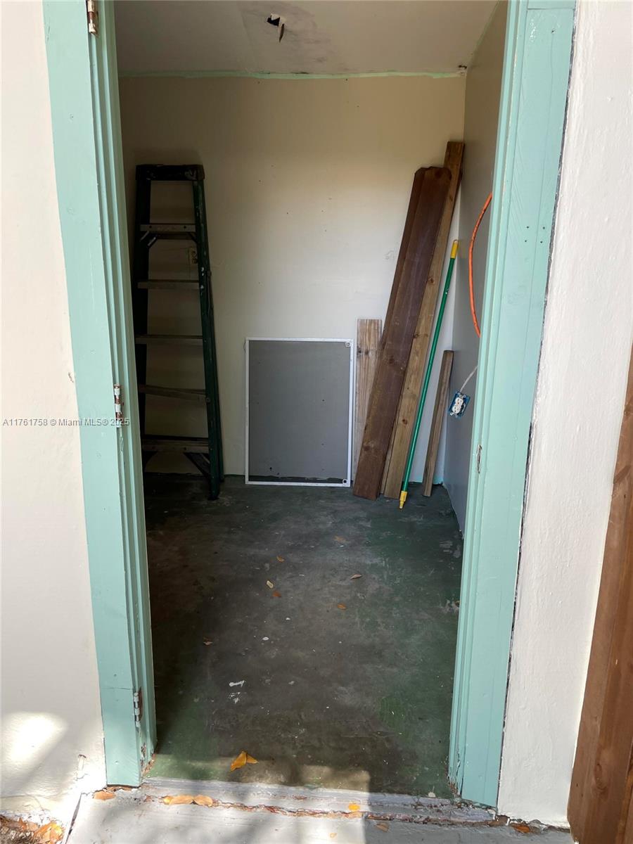 NORTH DANIA HEIGHTS - Residential Income