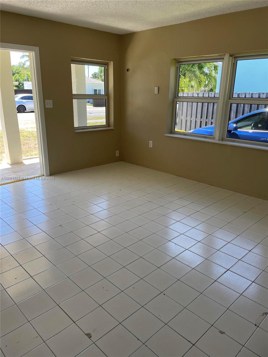 NORTH DANIA HEIGHTS - Residential Income