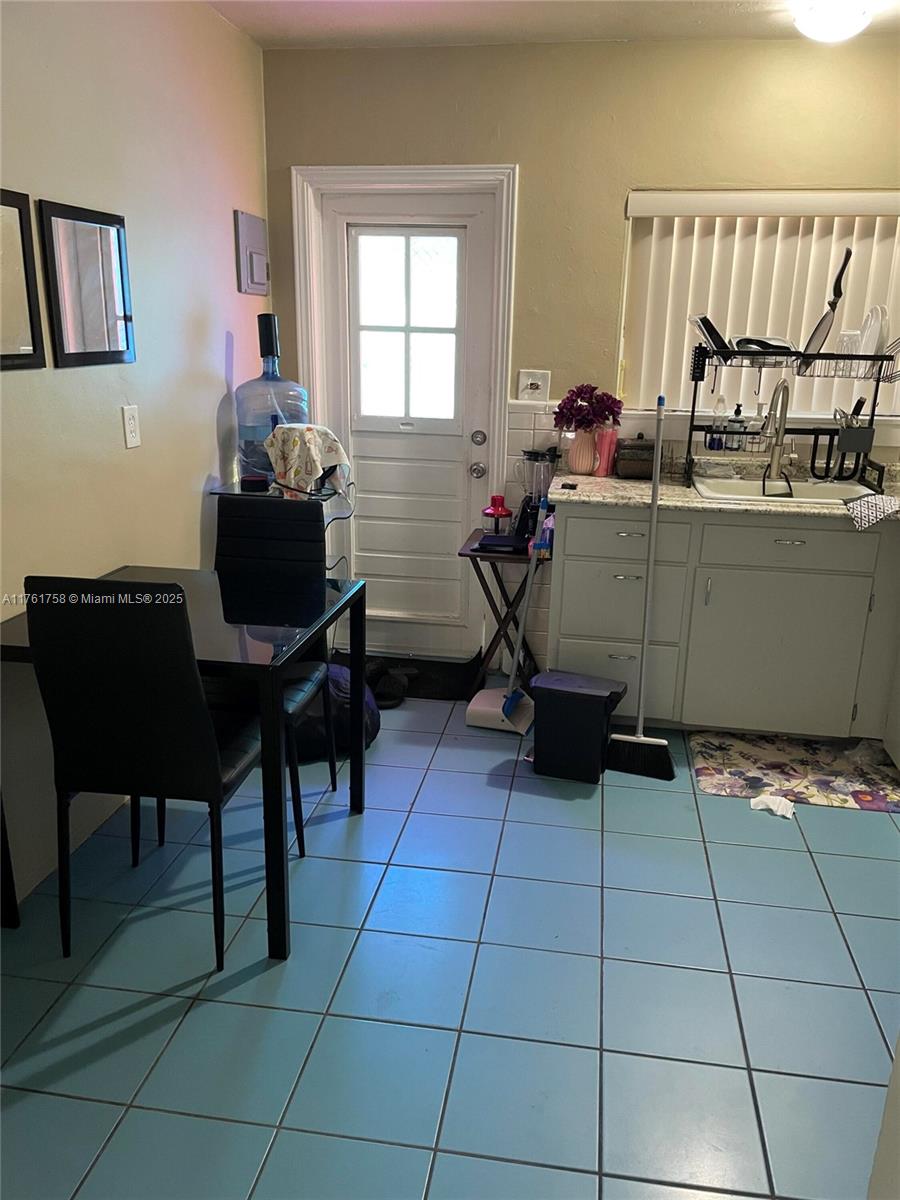 NORTH DANIA HEIGHTS - Residential Income