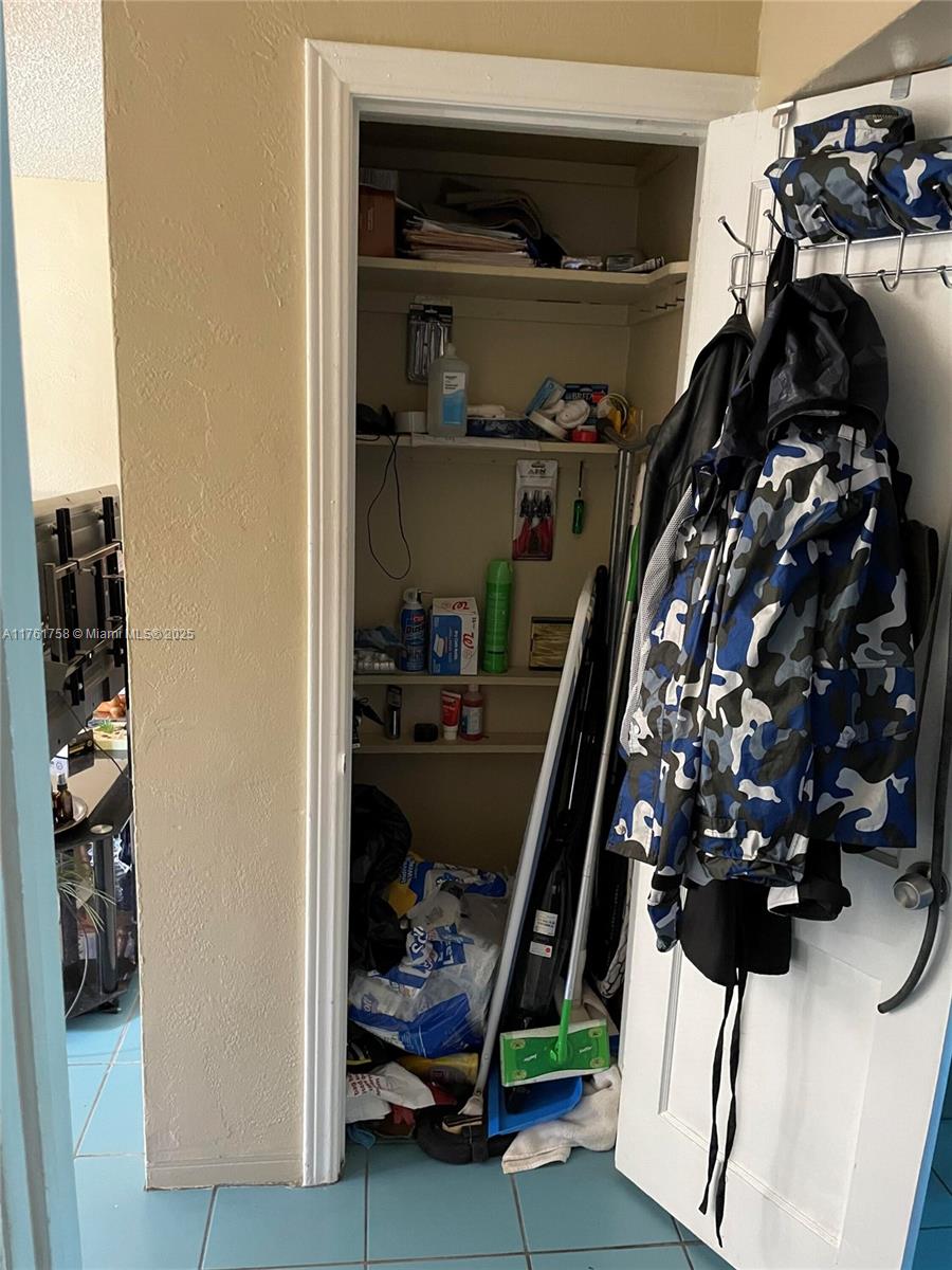 NORTH DANIA HEIGHTS - Residential Income