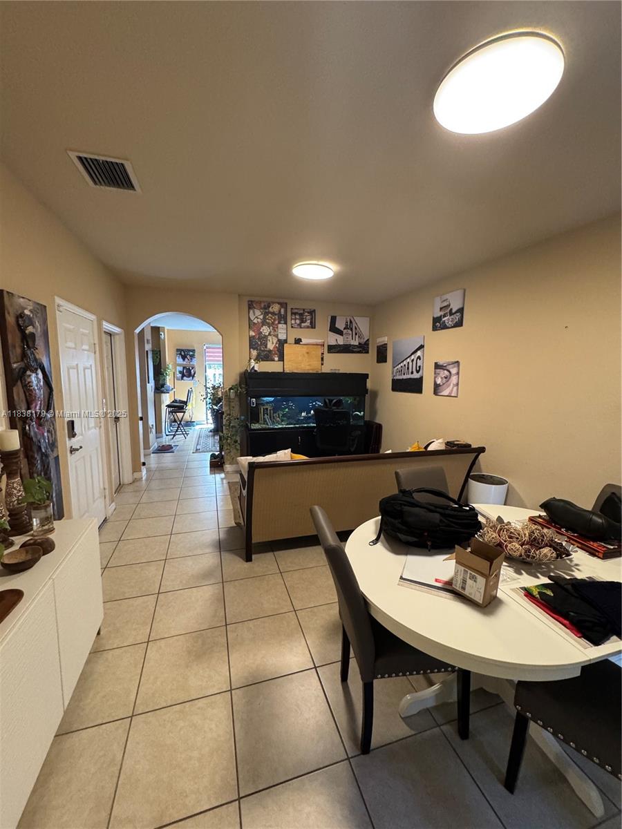 SILVER PALM EAST SEC THRE - Residential