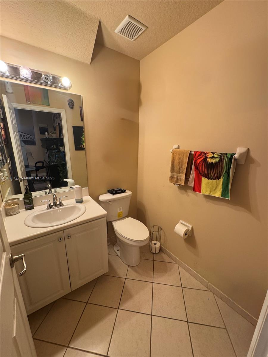 SILVER PALM EAST SEC THRE - Residential