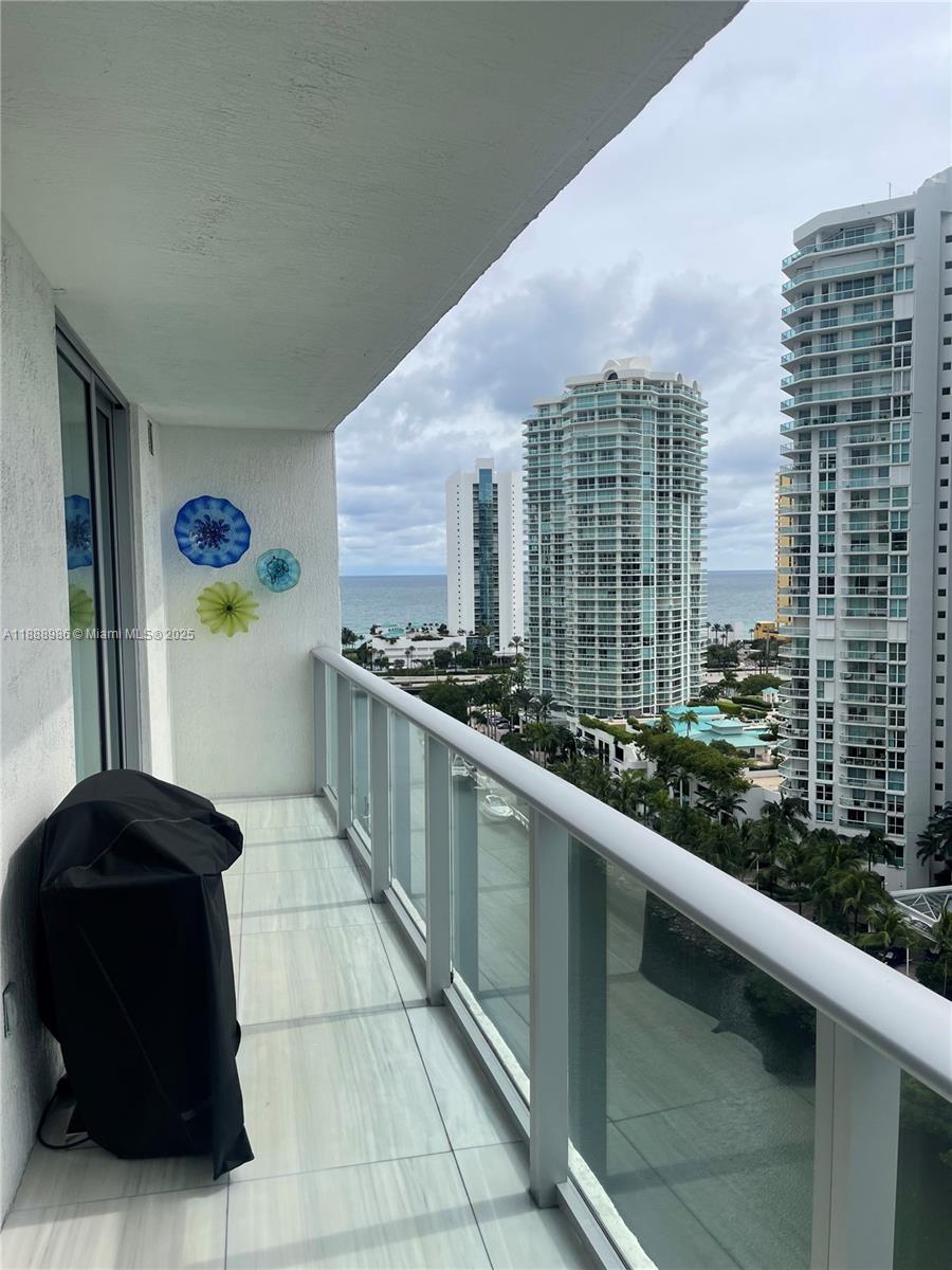 PARQUE TOWERS CONDO - Residential Lease