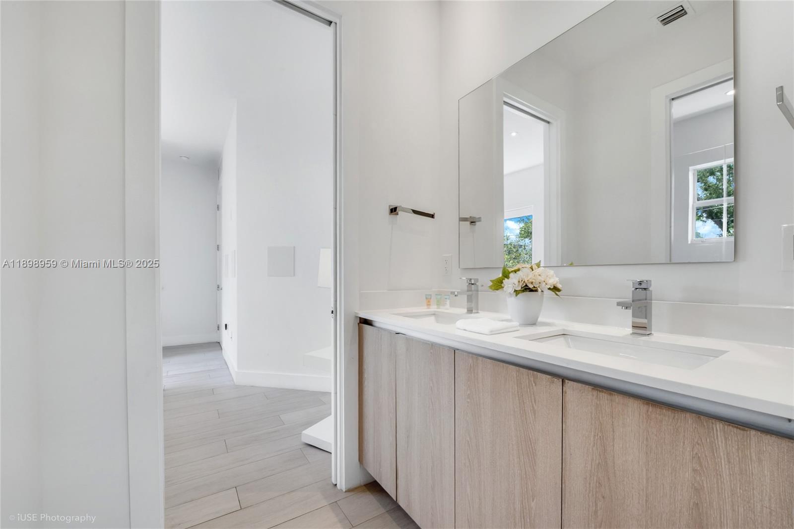 POMELO PARK - Residential Lease