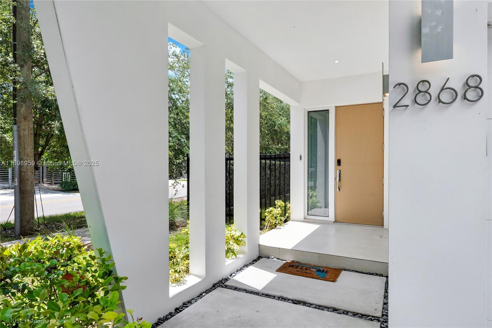 POMELO PARK - Residential Lease