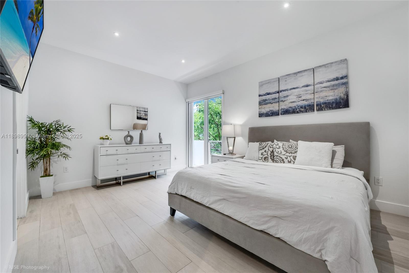 POMELO PARK - Residential Lease