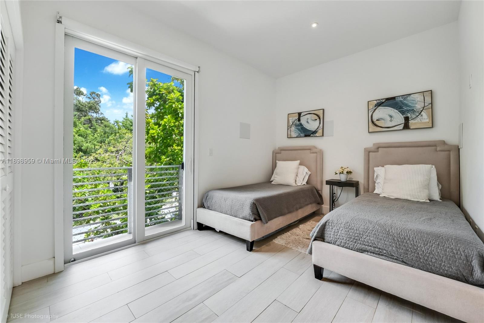 POMELO PARK - Residential Lease