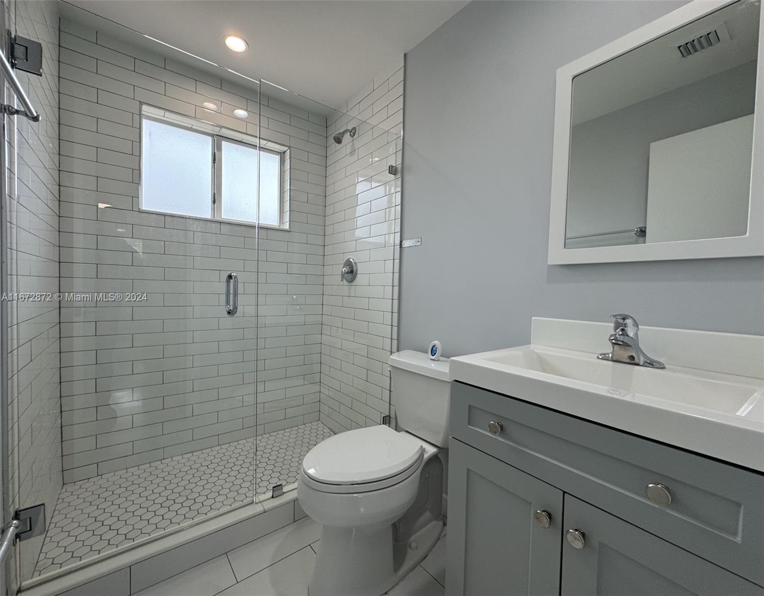 6TH ADDN TO HIALEAH - Residential Lease