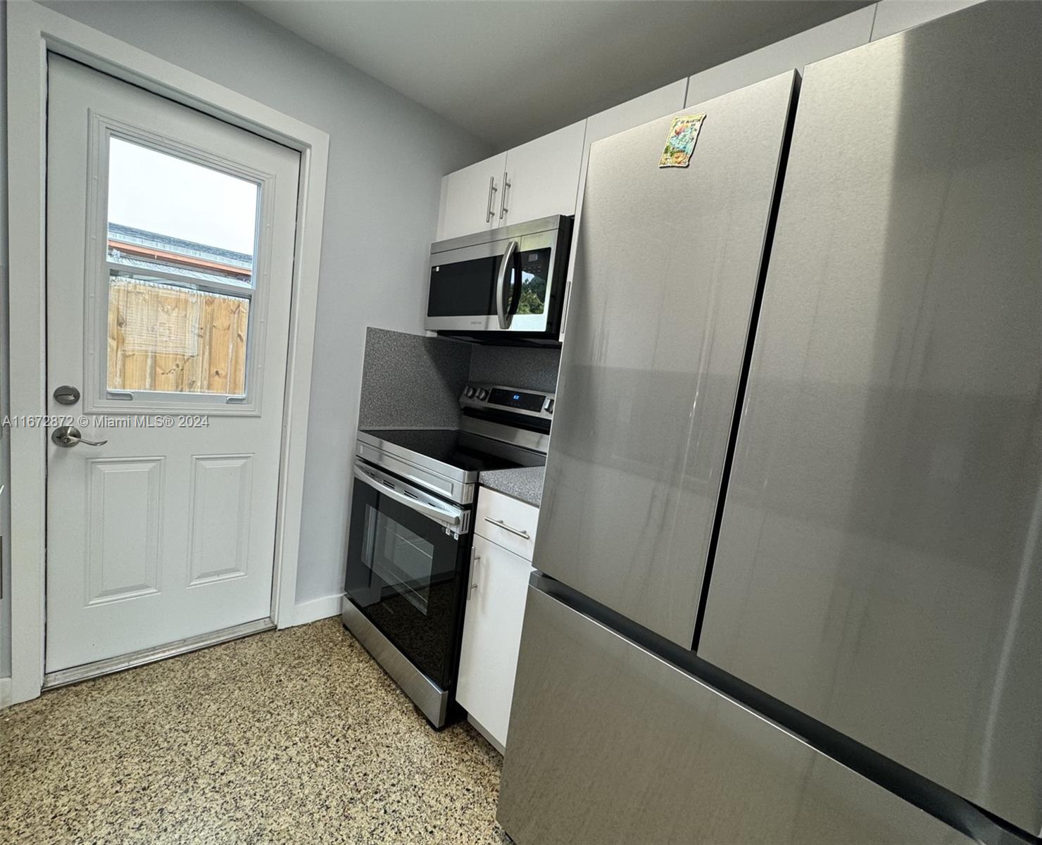 6TH ADDN TO HIALEAH - Residential Lease