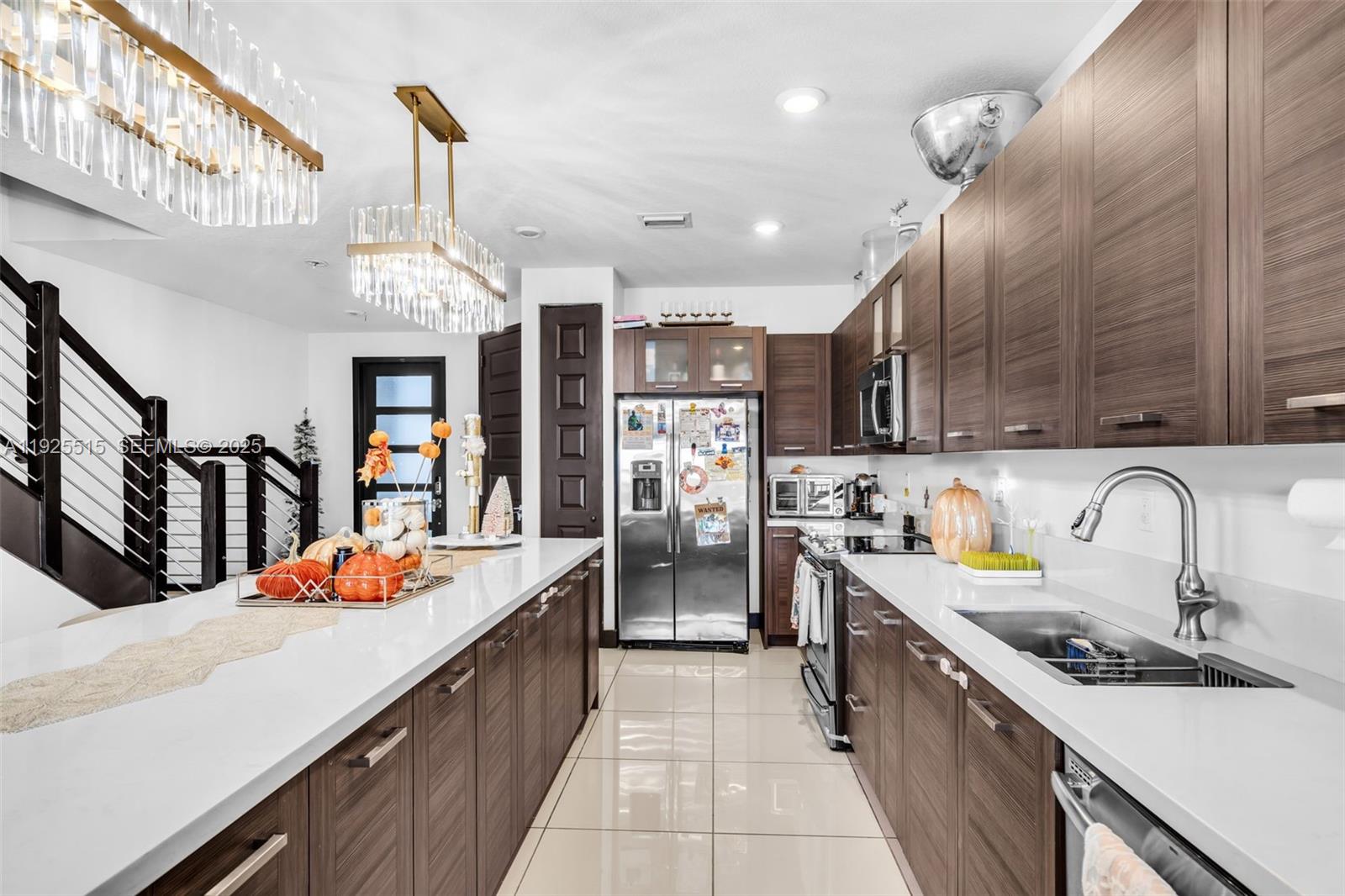 DUNNWOODY LAKE - Residential