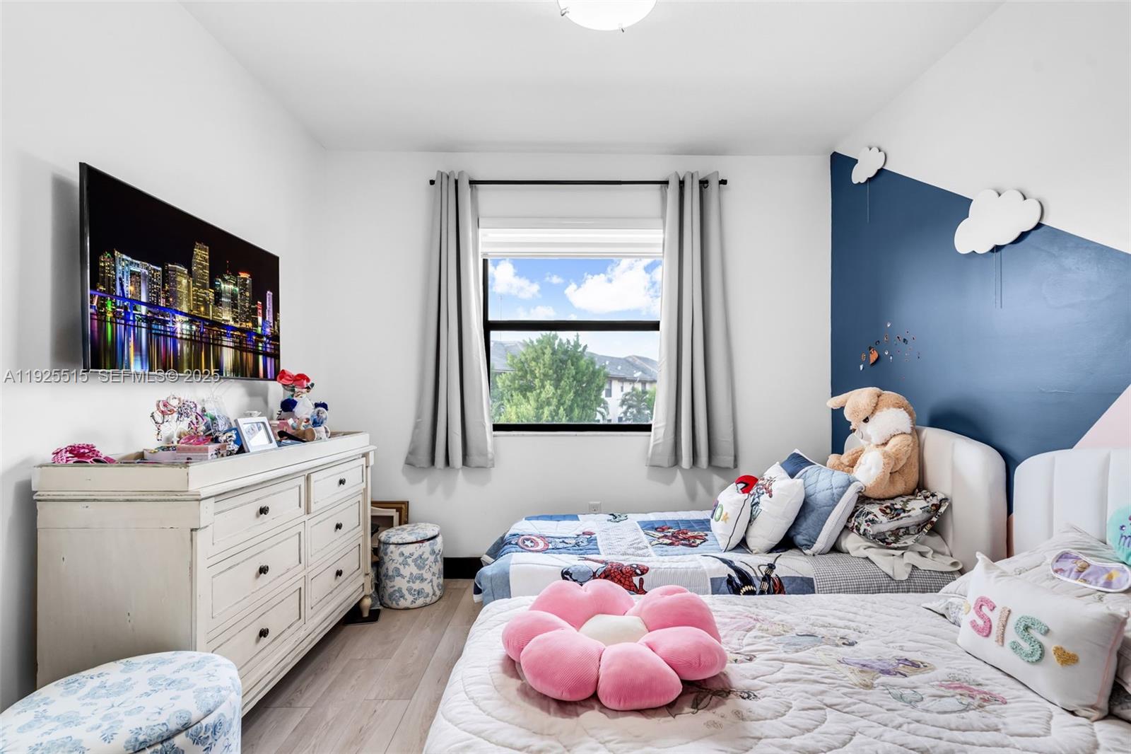 DUNNWOODY LAKE - Residential