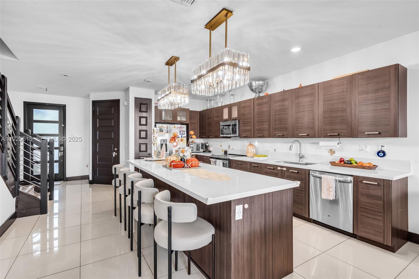 DUNNWOODY LAKE - Residential