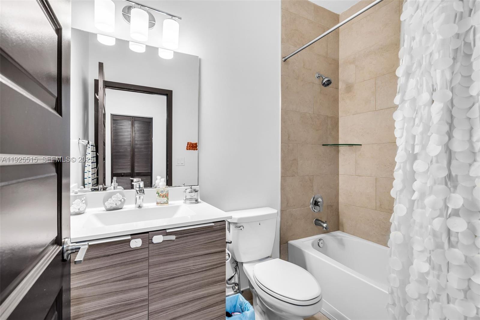 DUNNWOODY LAKE - Residential