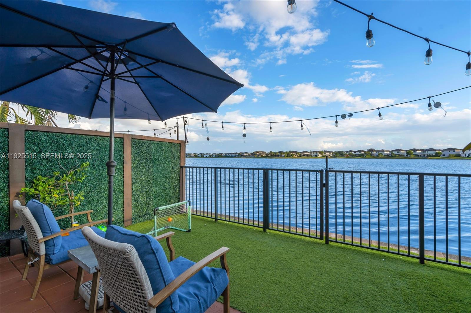 DUNNWOODY LAKE - Residential