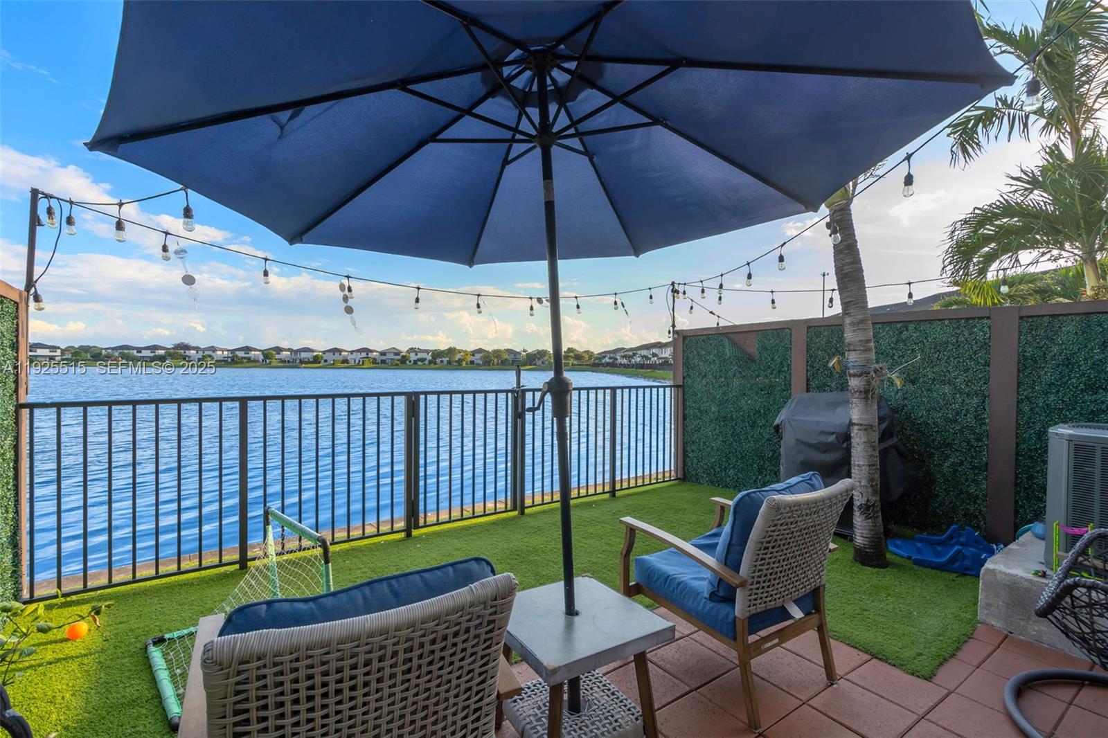 DUNNWOODY LAKE - Residential