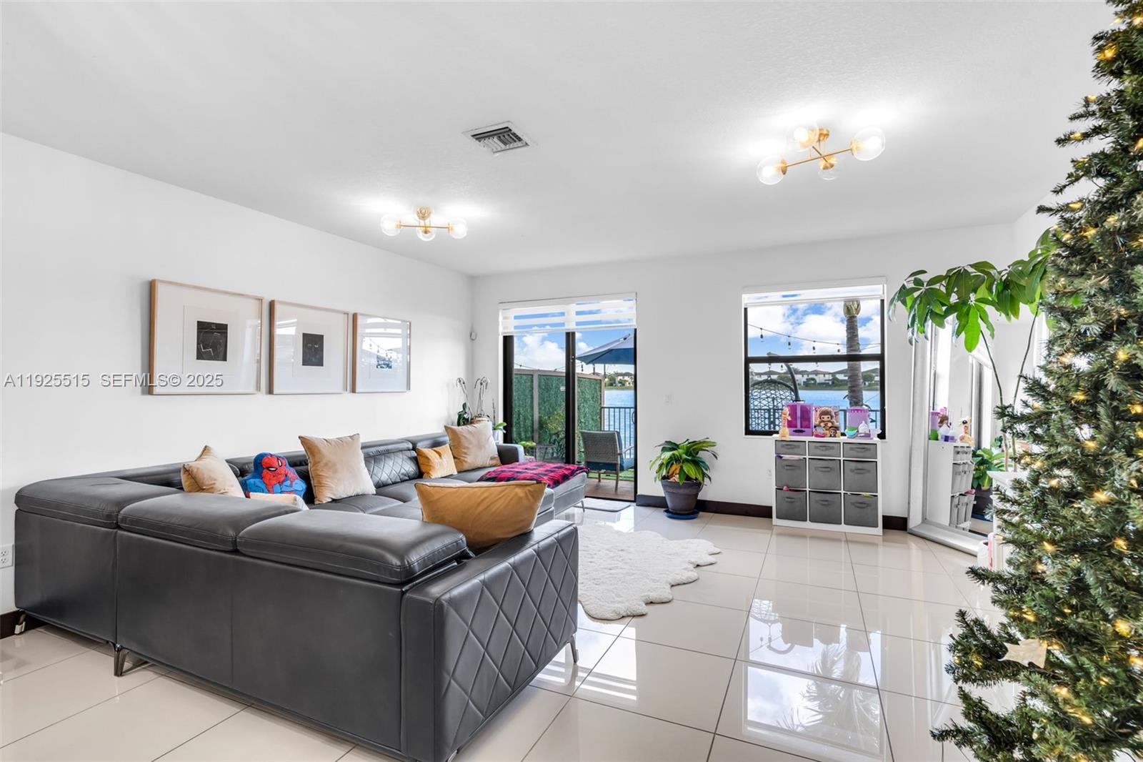 DUNNWOODY LAKE - Residential