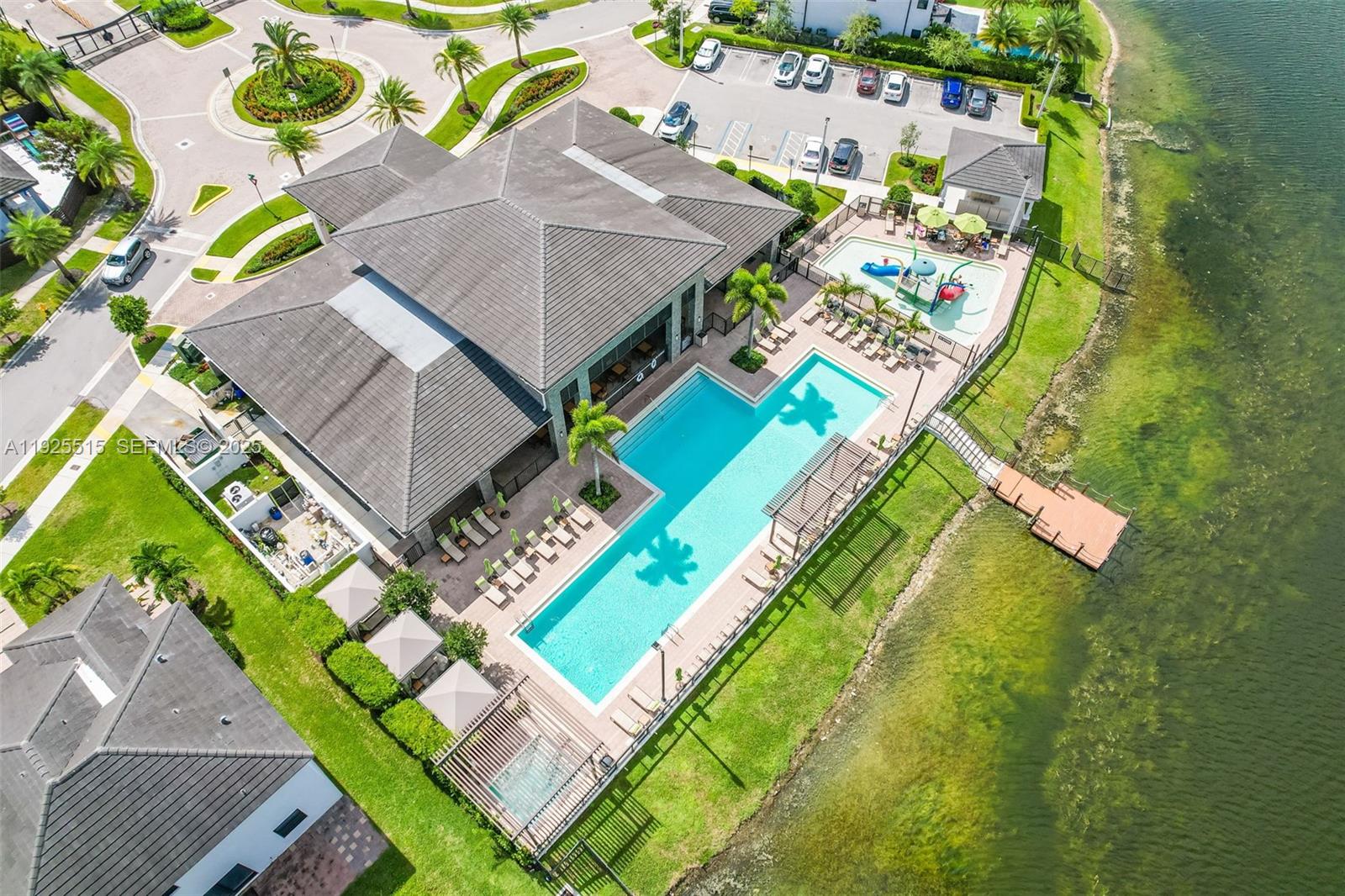 DUNNWOODY LAKE - Residential