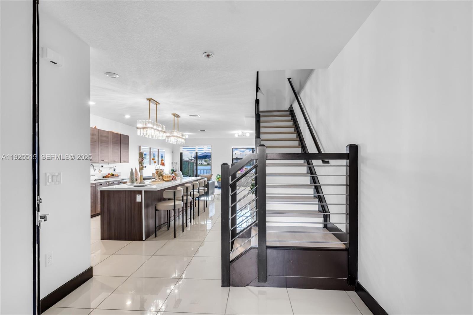 DUNNWOODY LAKE - Residential