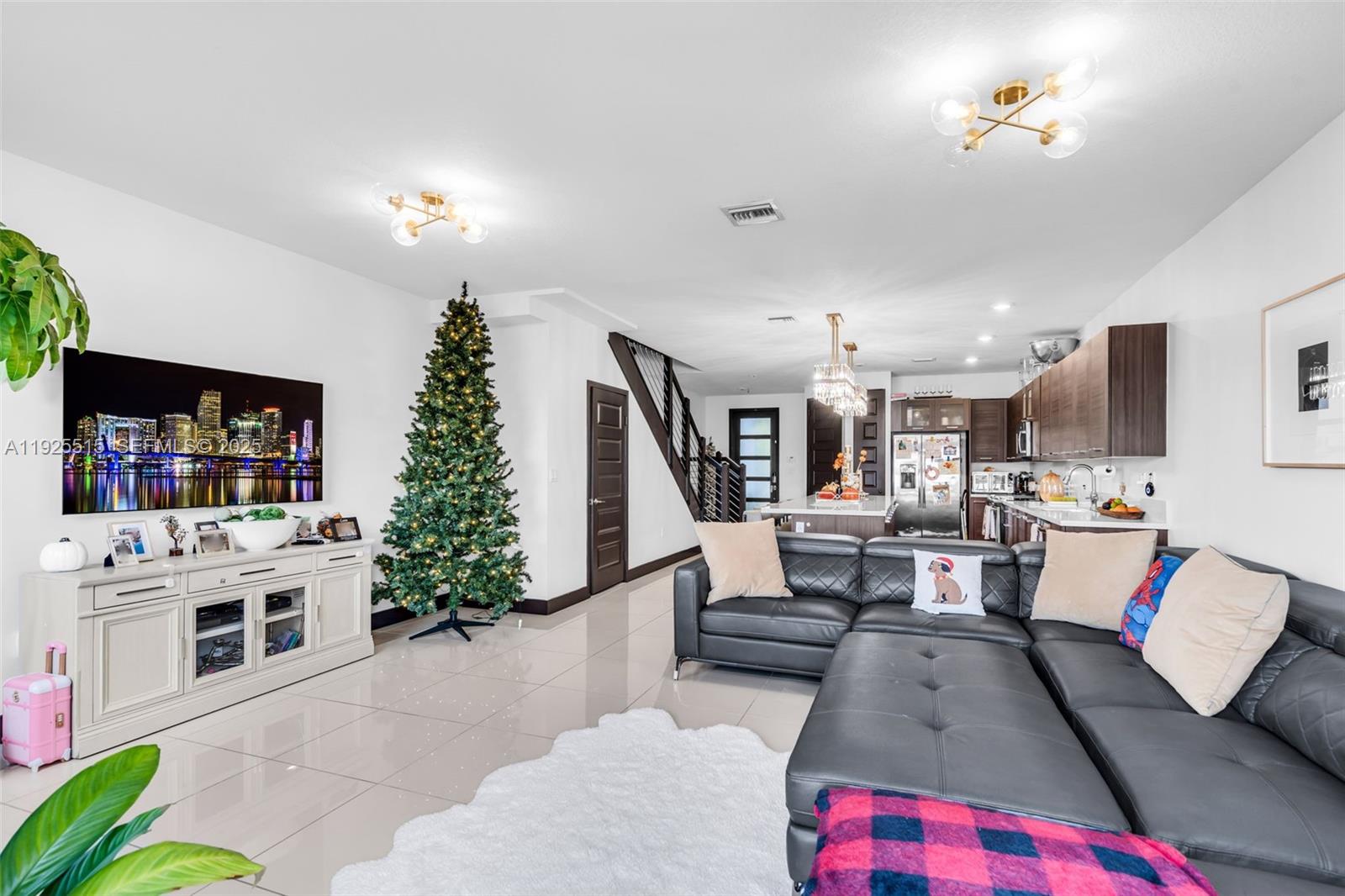 DUNNWOODY LAKE - Residential