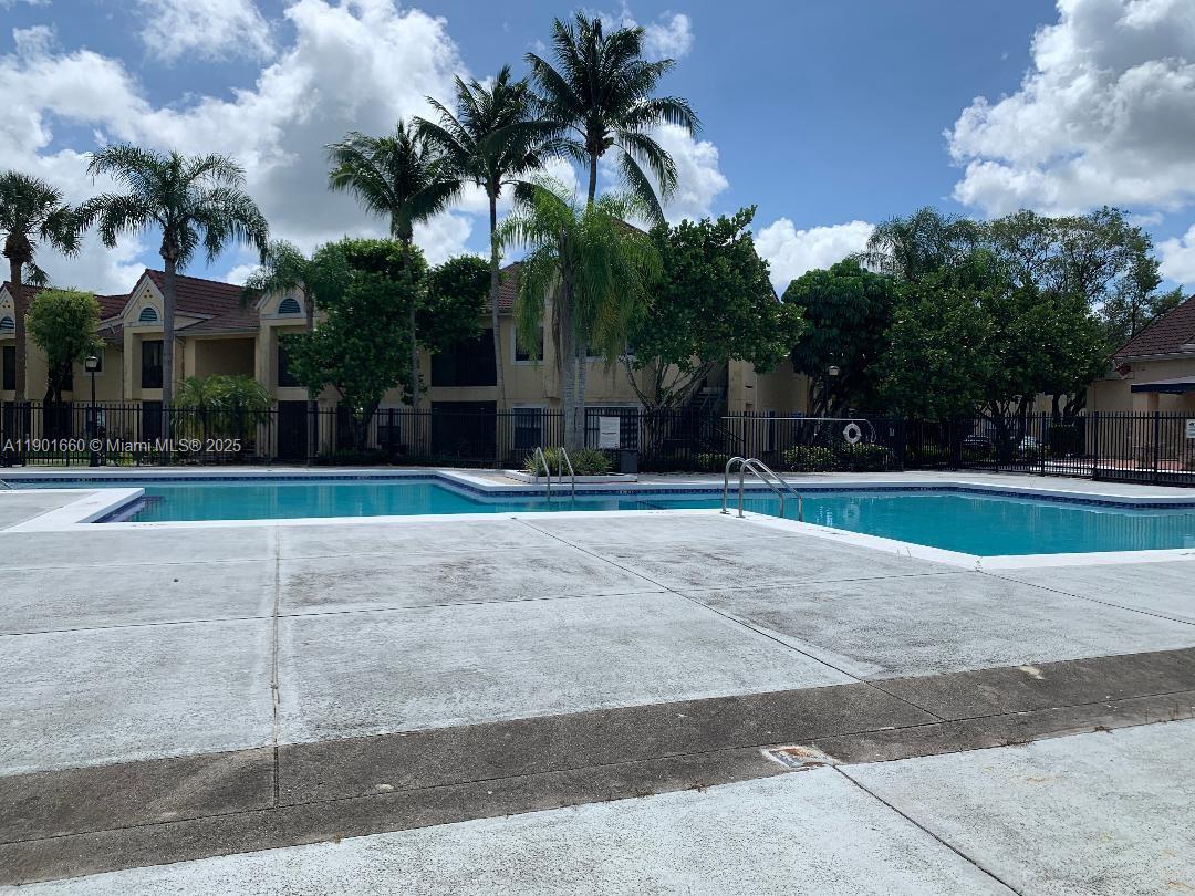 CORAL CLUB GARDEN VILLAS - Residential
