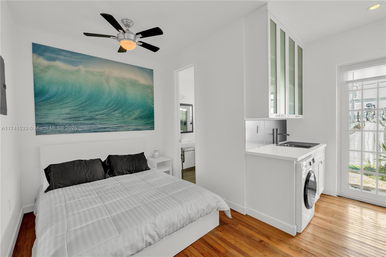 BEACHGARDENS CONDO - Residential