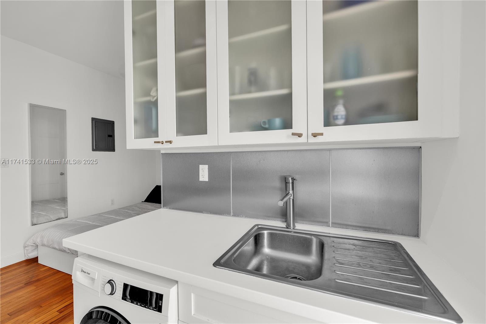 BEACHGARDENS CONDO - Residential