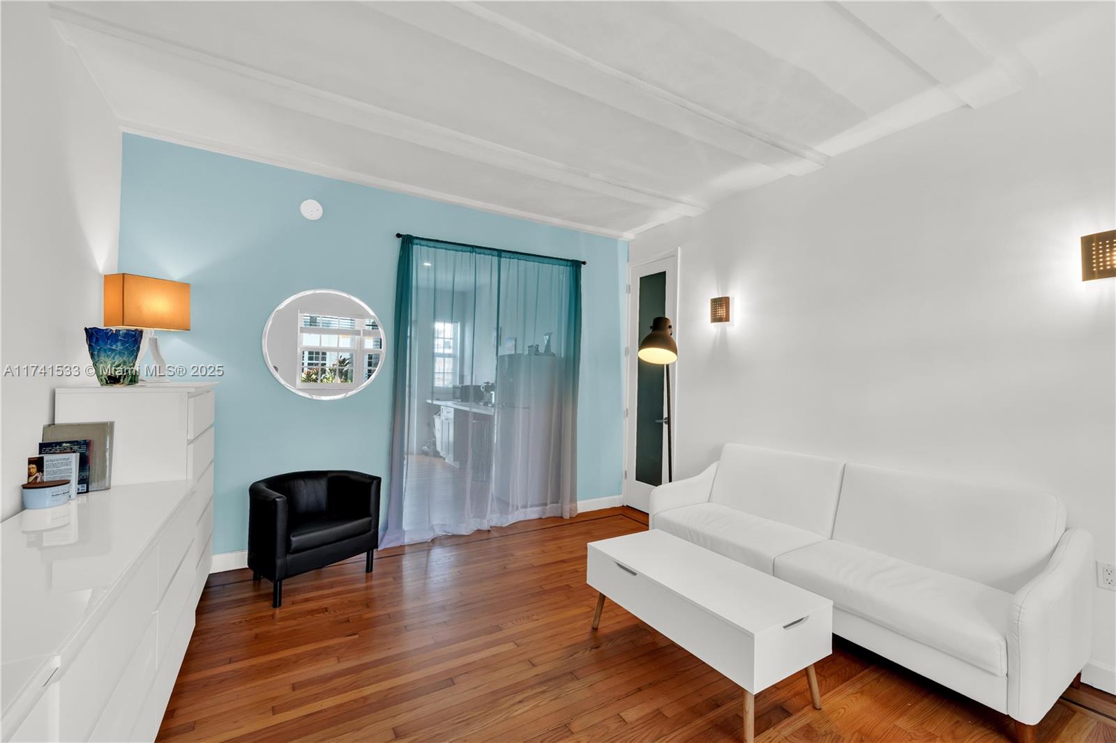 BEACHGARDENS CONDO - Residential
