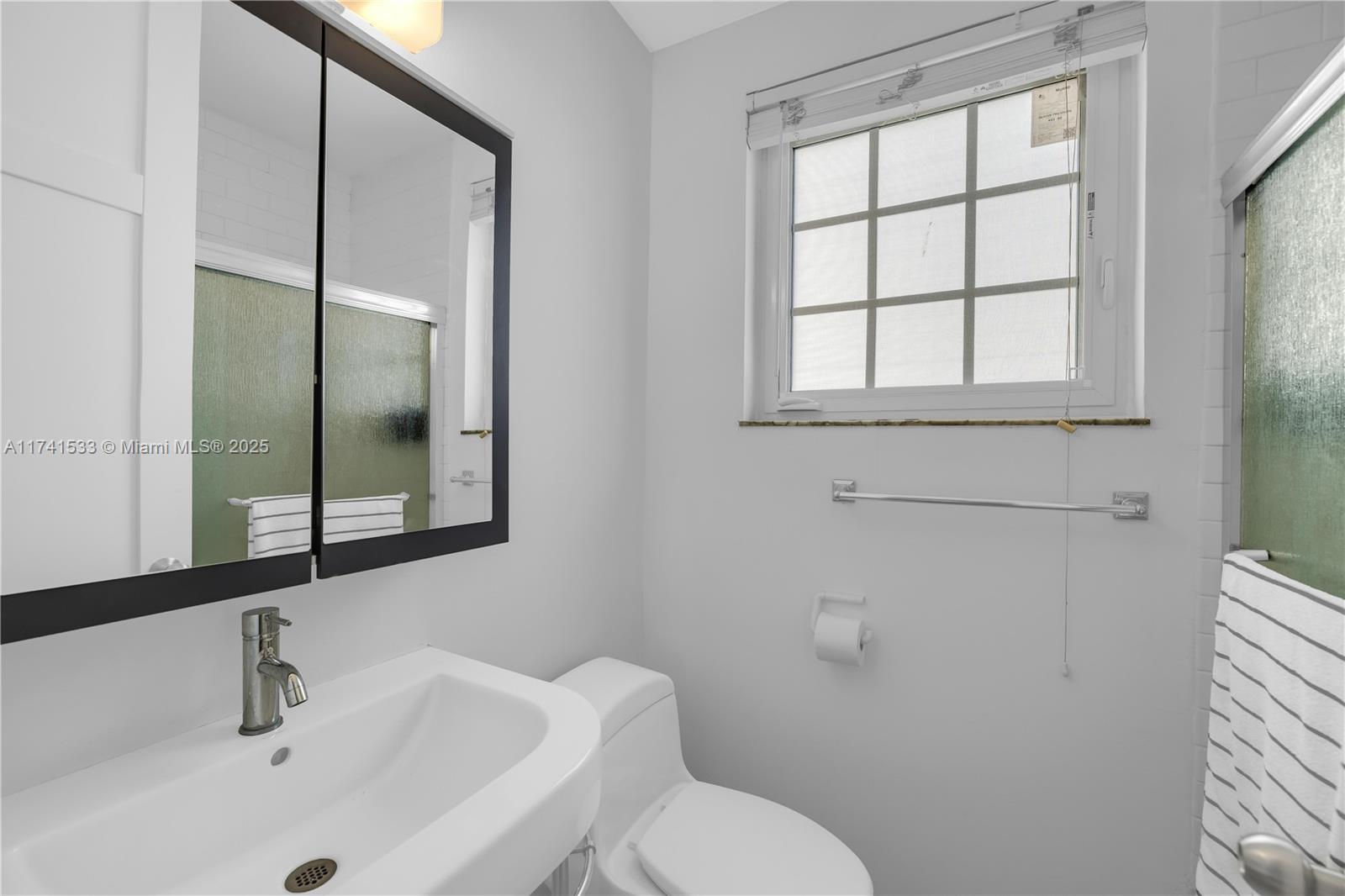 BEACHGARDENS CONDO - Residential