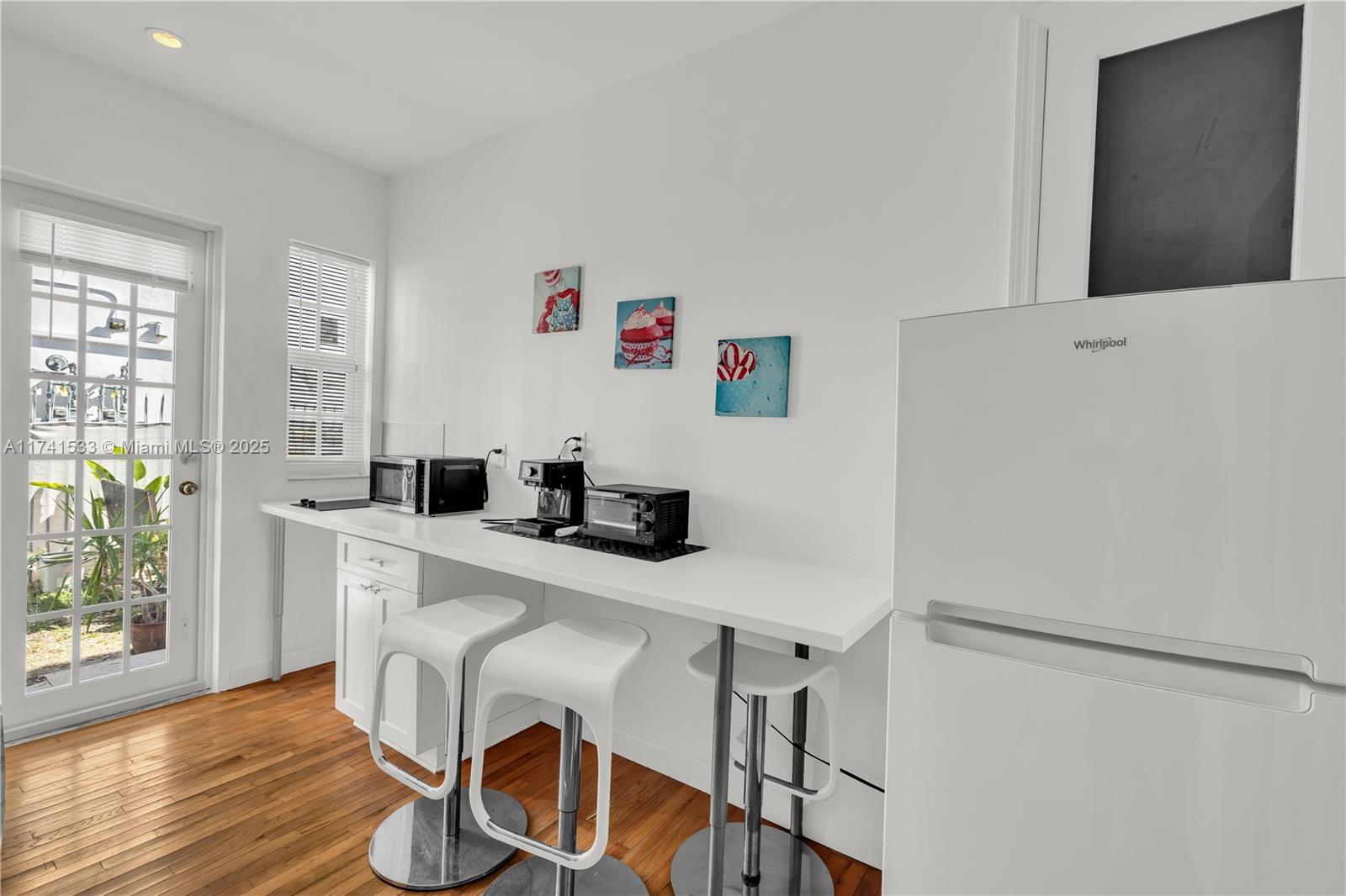BEACHGARDENS CONDO - Residential