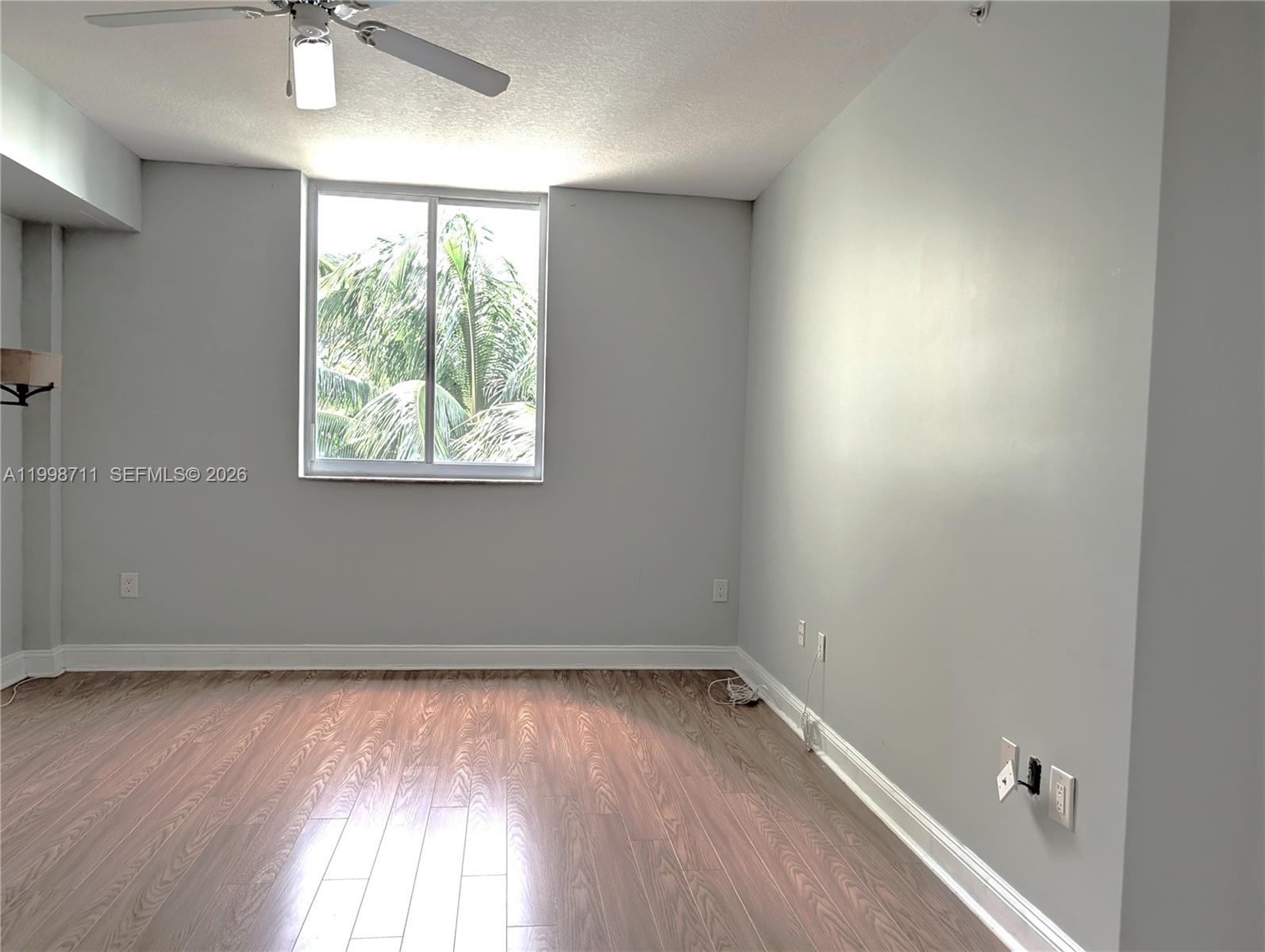 VERANDA CONDO - Residential