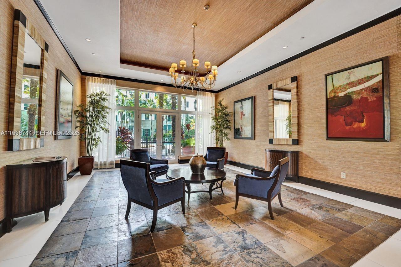 VERANDA CONDO - Residential