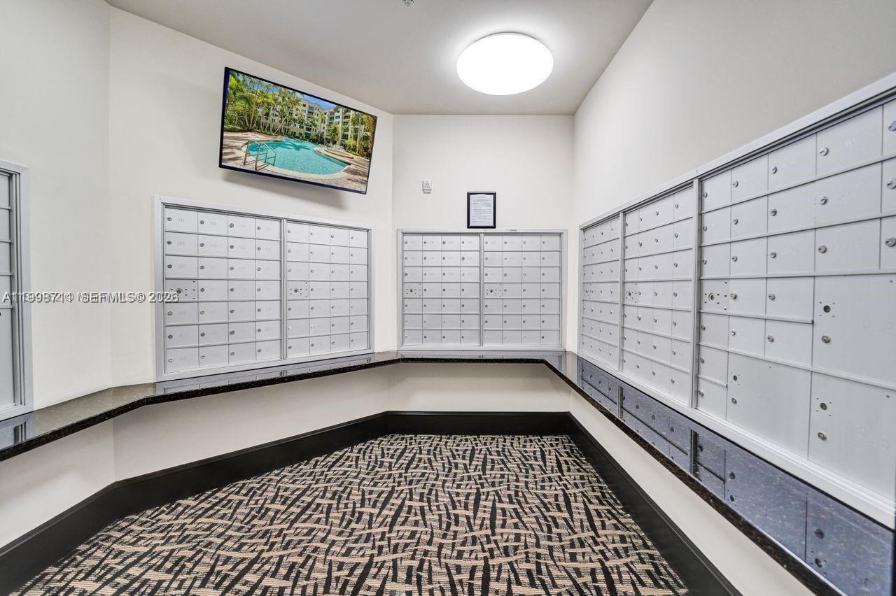 VERANDA CONDO - Residential