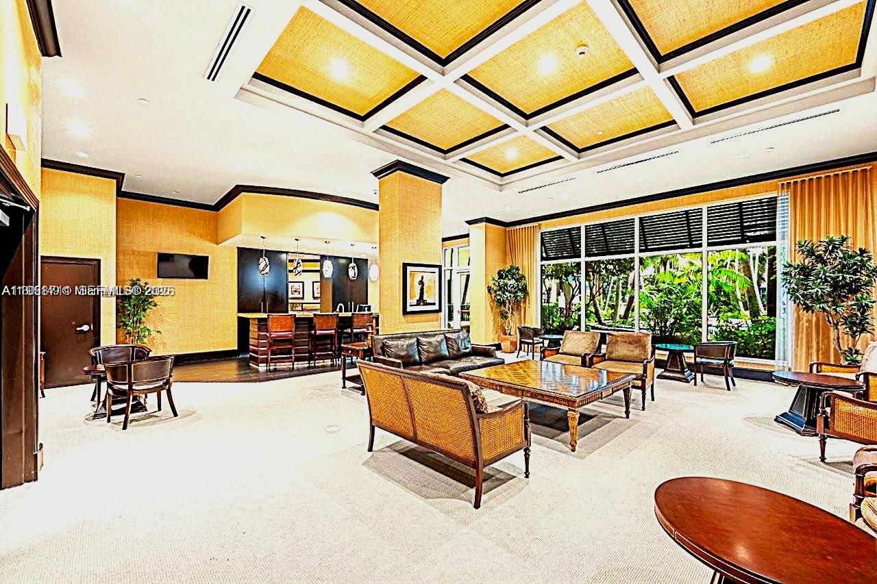 VERANDA CONDO - Residential