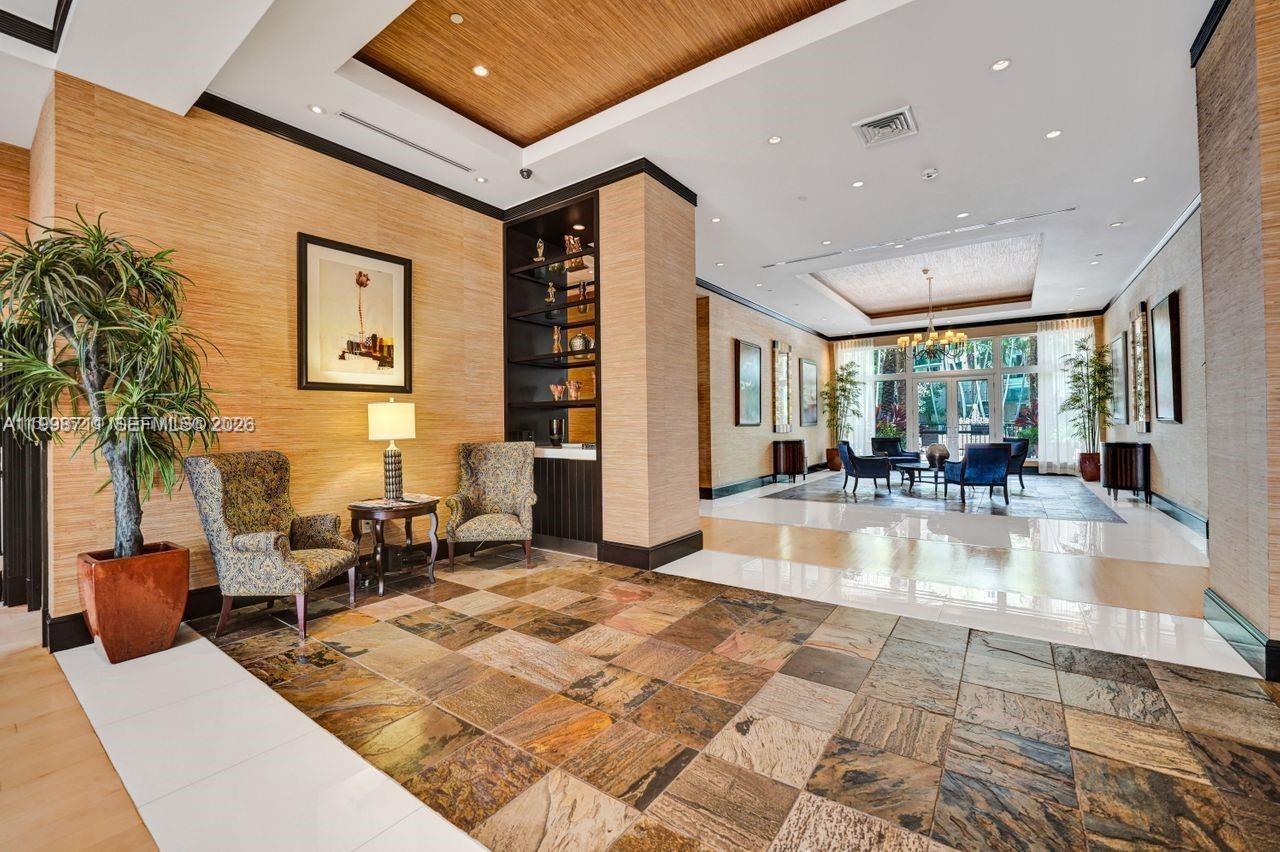 VERANDA CONDO - Residential