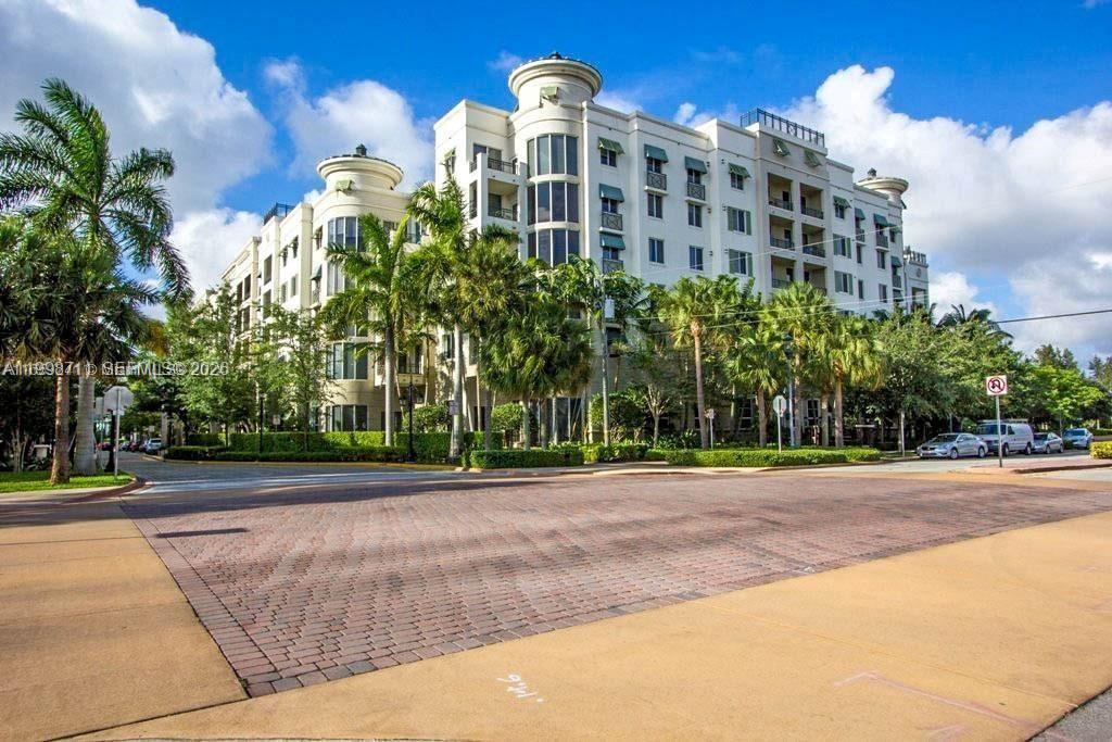 VERANDA CONDO - Residential