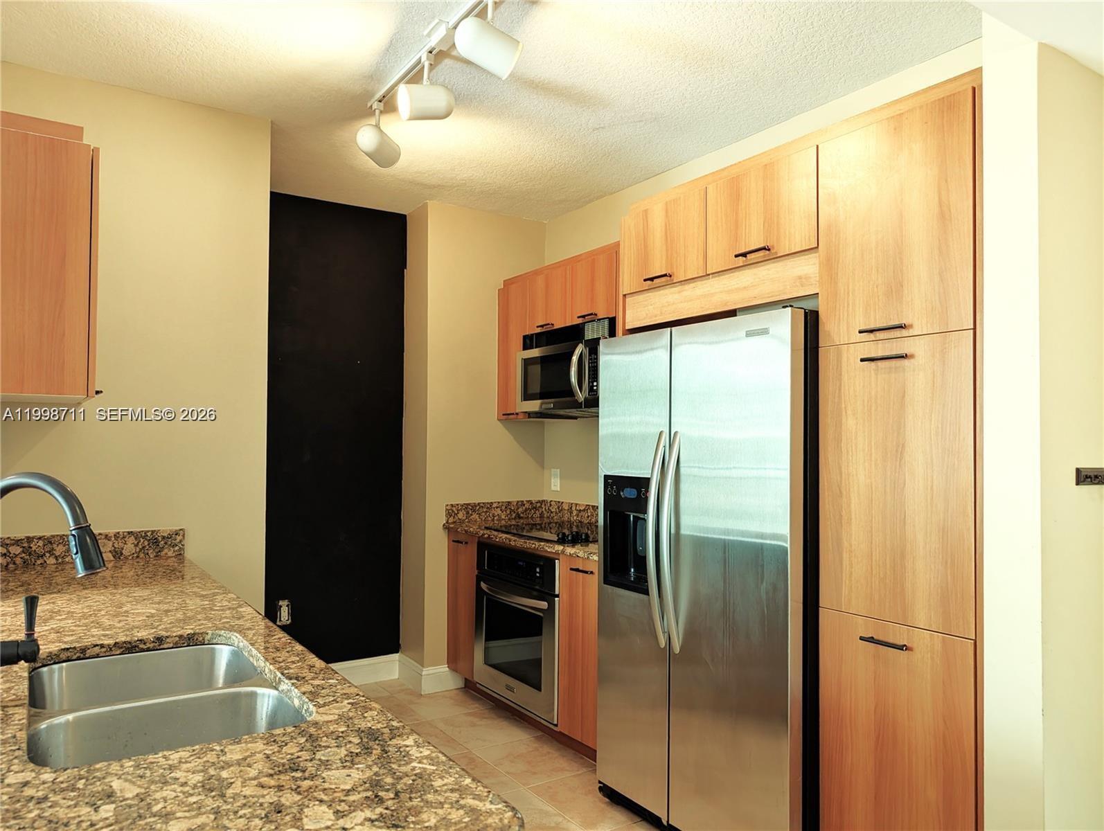 VERANDA CONDO - Residential