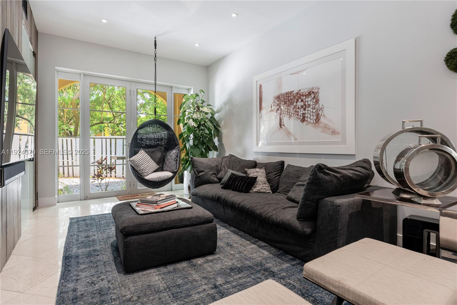 AVENTURA BAY TOWNHOMES CO - Residential Lease